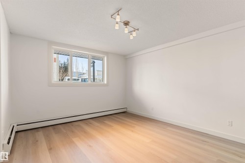 109 11429 124 Street, Edmonton, AB - Indoor Photo Showing Other Room