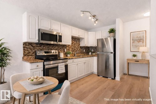 109 11429 124 Street, Edmonton, AB - Indoor