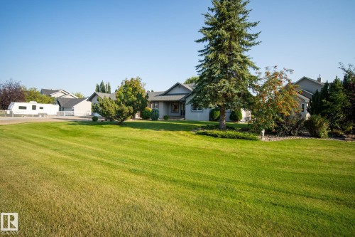 19 Country Lane, Stony Plain, AB - Outdoor