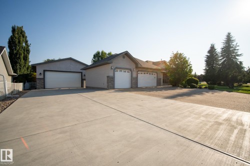 19 Country Lane, Stony Plain, AB - Outdoor