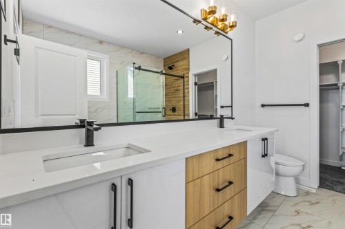 165 Elliott Wynd, Fort Saskatchewan, AB - Indoor Photo Showing Bathroom