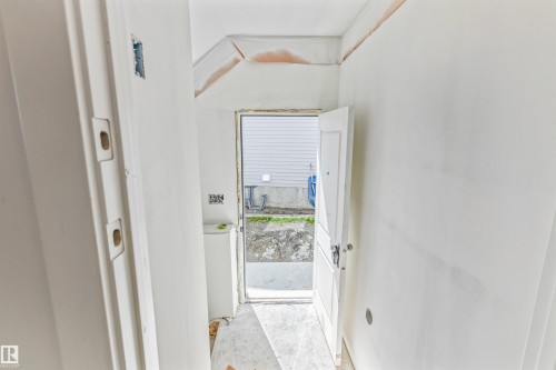 165 Elliott Wynd, Fort Saskatchewan, AB - Indoor Photo Showing Other Room