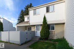 38 WOODVALE Village  Edmonton, AB T6L 1W2