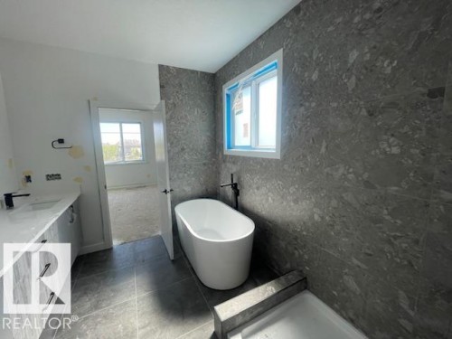 169 Elliott Wynd, Fort Saskatchewan, AB - Indoor Photo Showing Bathroom
