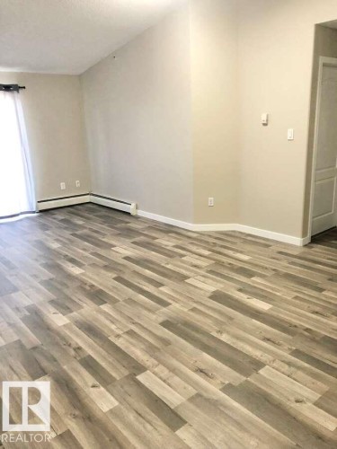 405 151 Edwards Drive, Edmonton, AB - Indoor Photo Showing Other Room