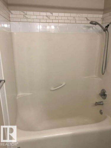 405 151 Edwards Drive, Edmonton, AB - Indoor Photo Showing Bathroom