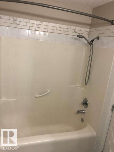 405 151 Edwards Drive, Edmonton, AB - Indoor Photo Showing Bathroom