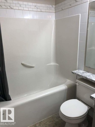 405 151 Edwards Drive, Edmonton, AB - Indoor Photo Showing Bathroom