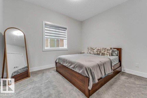 1760 18 Street, Edmonton, AB - Indoor Photo Showing Bedroom