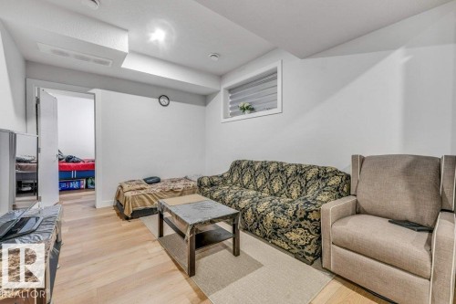 1760 18 Street, Edmonton, AB - Indoor Photo Showing Living Room