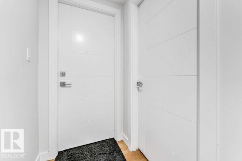 1760 18 Street, Edmonton, AB - Indoor Photo Showing Other Room