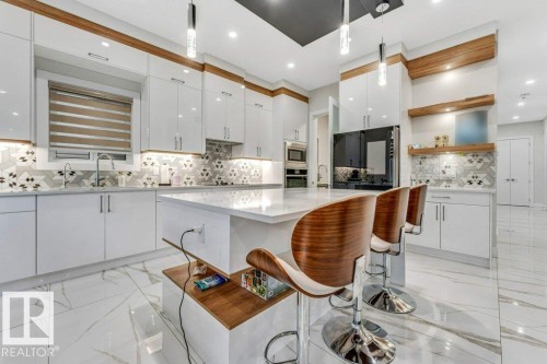 1760 18 Street, Edmonton, AB - Indoor Photo Showing Kitchen With Upgraded Kitchen