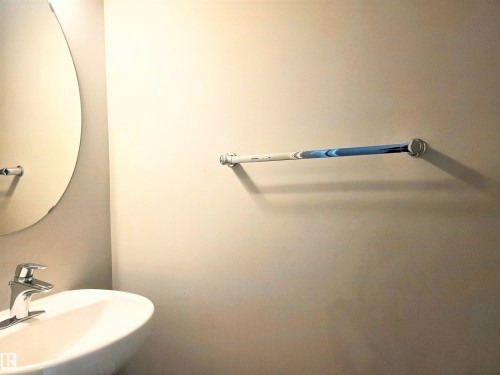 48 Dunlop Wynd, Leduc, AB - Indoor Photo Showing Bathroom
