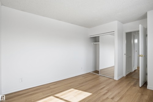 202 Kaskitayo Court, Edmonton, AB - Indoor Photo Showing Other Room