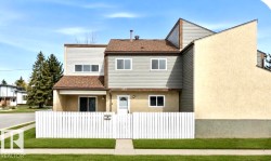 202 KASKITAYO Court  Edmonton, AB T6J 3T3