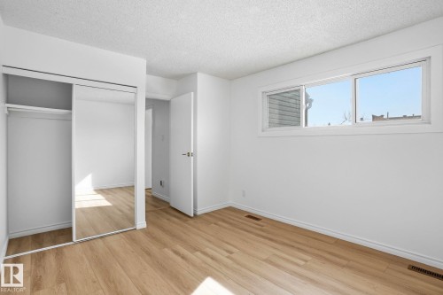 202 Kaskitayo Court, Edmonton, AB - Indoor Photo Showing Other Room