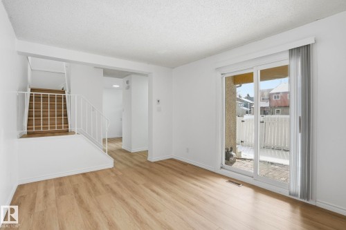 202 Kaskitayo Court, Edmonton, AB - Indoor Photo Showing Other Room