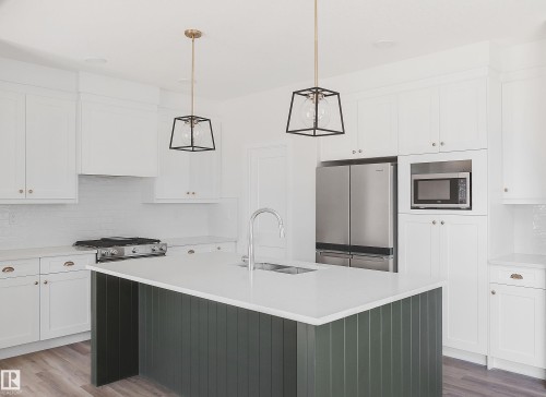 167 Starling Way, Fort Saskatchewan, AB - Indoor Photo Showing Kitchen