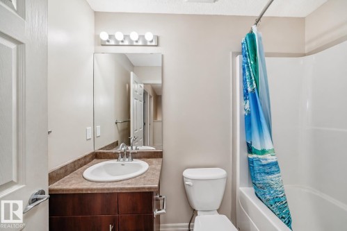 1285 Cunningham Drive, Edmonton, AB - Indoor Photo Showing Bathroom