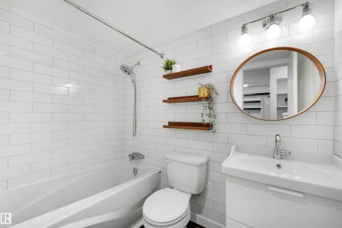 103 10138 116 Street, Edmonton, AB - Indoor Photo Showing Bathroom