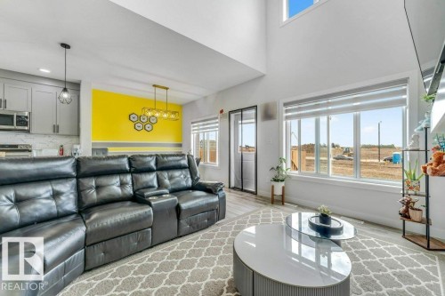 3923 40 Avenue, Beaumont, AB - Indoor Photo Showing Living Room