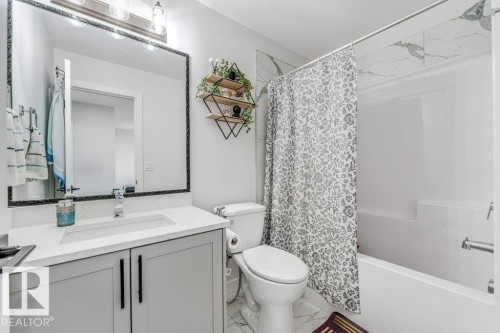 3923 40 Avenue, Beaumont, AB - Indoor Photo Showing Bathroom