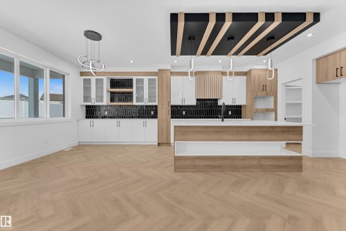 737 Astoria Way, Devon, AB - Indoor Photo Showing Kitchen