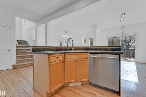 5528 209 Street, Edmonton, AB 