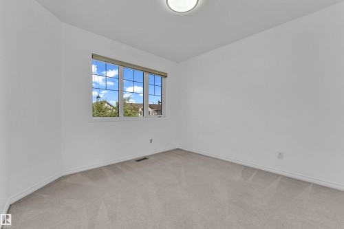 5528 209 Street, Edmonton, AB 