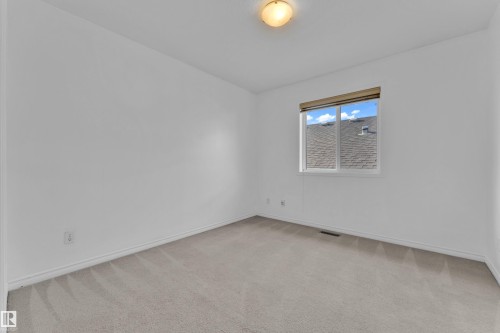 5528 209 Street, Edmonton, AB 