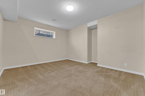 5528 209 Street, Edmonton, AB 