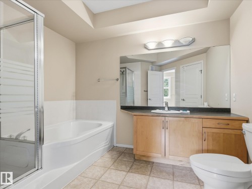 207 8619 111 Street, Edmonton, AB - Indoor Photo Showing Bathroom