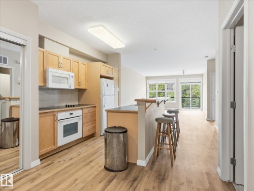207 8619 111 Street, Edmonton, AB - Indoor Photo Showing Kitchen