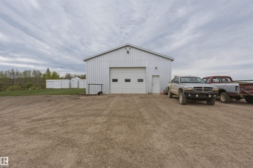 56502 Rge Road 33, Rural Lac Ste. Anne County, AB - Outdoor