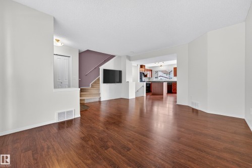 5917 South Terwillegar Boulevard, Edmonton, AB - Indoor