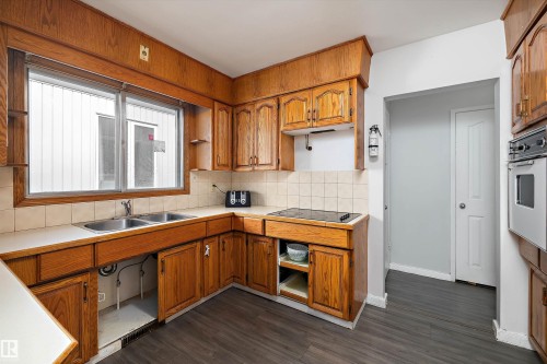 12303 115 Avenue, Edmonton, AB 