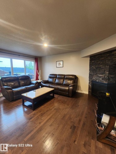 60 Dunlop Wynd, Leduc, AB 