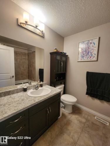 60 Dunlop Wynd, Leduc, AB 
