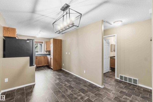 9 3811 85 Street, Edmonton, AB 