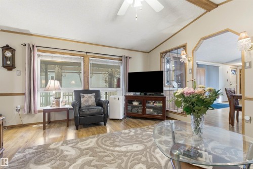 5 3400 48 Street, Stony Plain, AB - Indoor