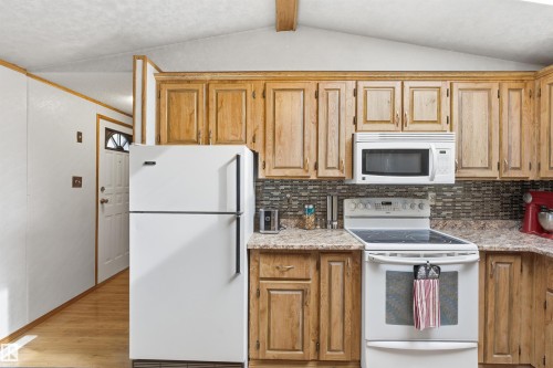 5 3400 48 Street, Stony Plain, AB - Indoor Photo Showing Kitchen