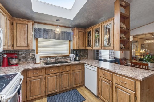 5 3400 48 Street, Stony Plain, AB - Indoor Photo Showing Kitchen With Double Sink