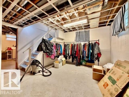 5611 51 Avenue, Camrose, AB - Indoor Photo Showing Other Room