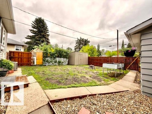 5611 51 Avenue, Camrose, AB - Outdoor