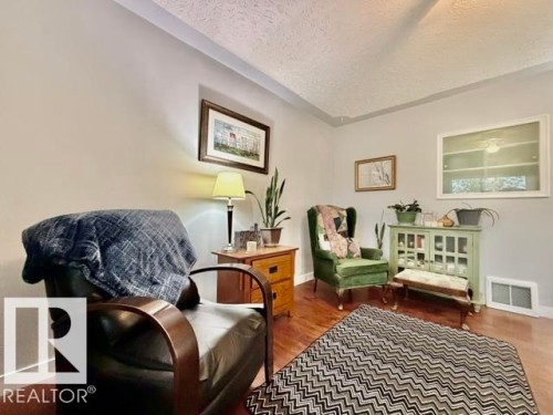5611 51 Avenue, Camrose, AB - Indoor