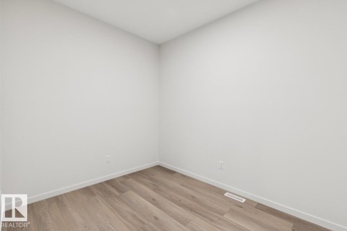 3019 5 Avenue, Edmonton, AB 