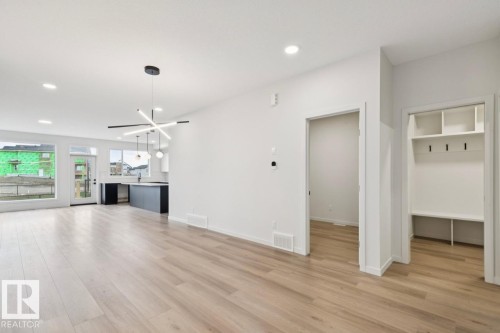 3019 5 Avenue, Edmonton, AB 