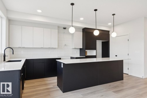 3019 5 Avenue, Edmonton, AB 