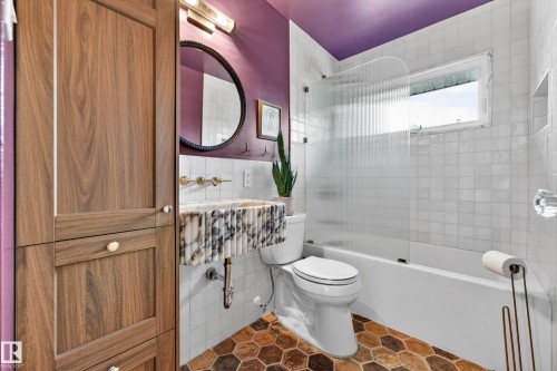 13619 109 Avenue, Edmonton, AB 