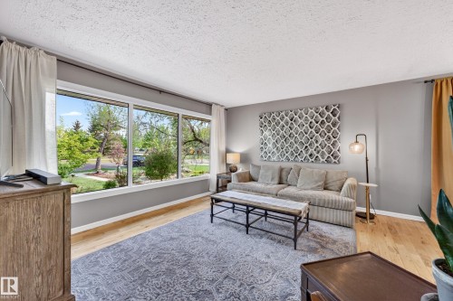13619 109 Avenue, Edmonton, AB 